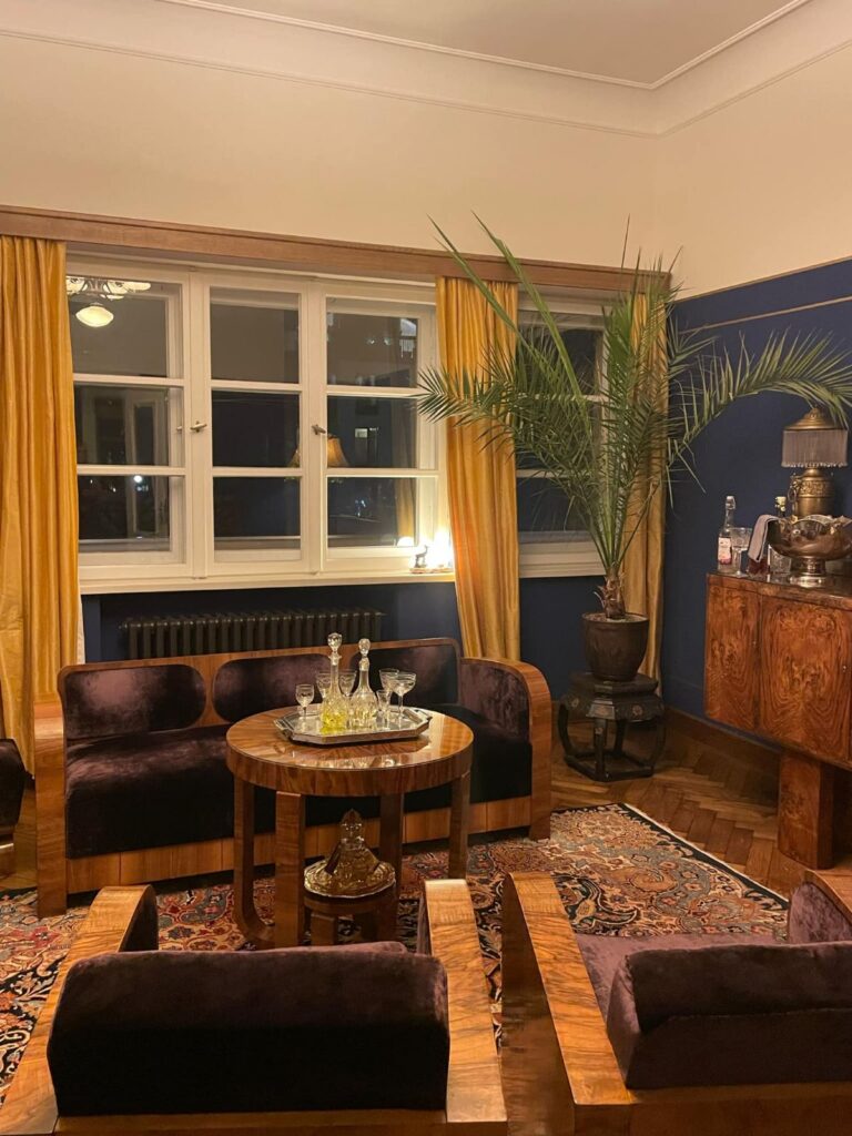 Amsterdamo mokyklos muziejaus buto kambarys - svetainė